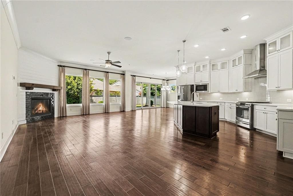 3 bedroom, 3 bathroom, 2,688 sq ft single family residence for sale at 105 Sheridan Drive, Woodstock, GA 30189 — photo 6