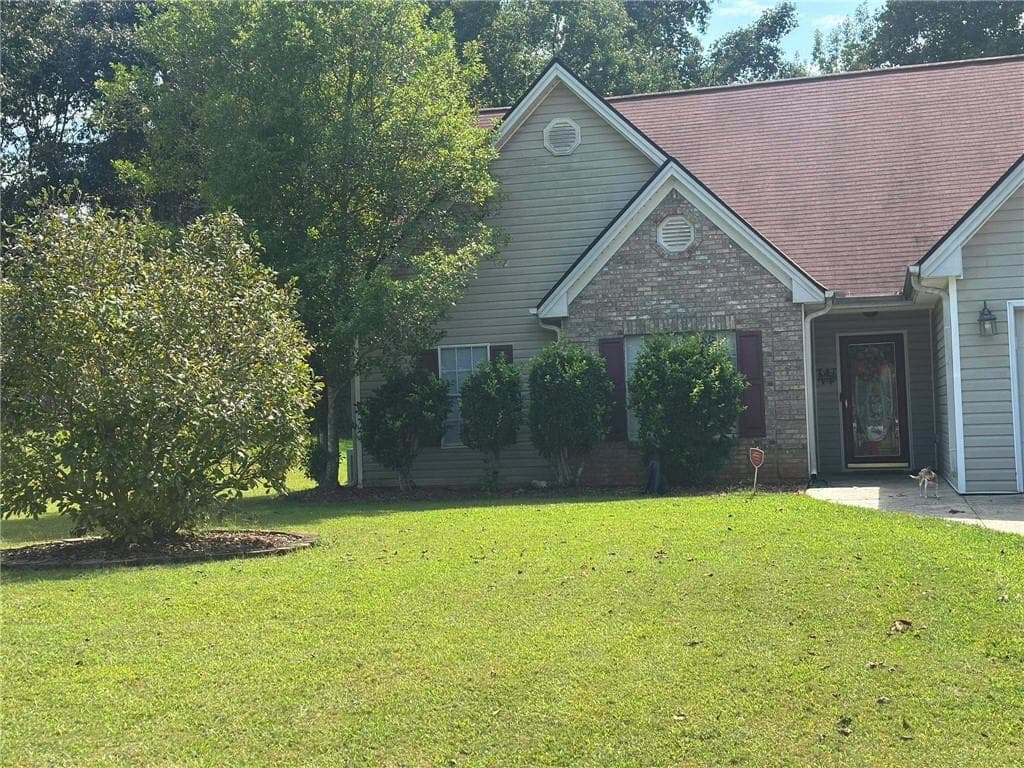 3 bedroom, 2 bathroom, 1,671 sq ft single family residence for sale at 245 Butler Bridge Circle, Covington, GA 30016 — photo 3
