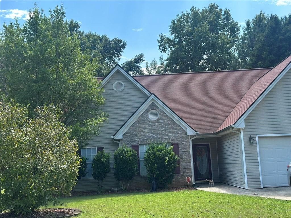 3 bedroom, 2 bathroom, 1,671 sq ft single family residence for sale at 245 Butler Bridge Circle, Covington, GA 30016 — photo 4
