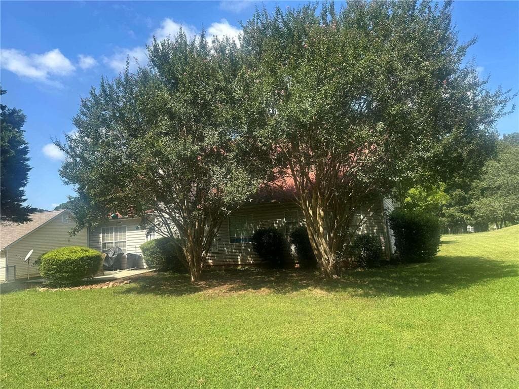 3 bedroom, 2 bathroom, 1,671 sq ft single family residence for sale at 245 Butler Bridge Circle, Covington, GA 30016 — photo 7