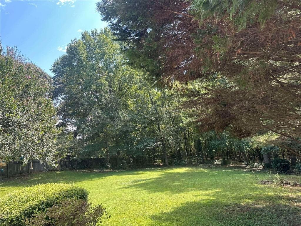3 bedroom, 2 bathroom, 1,671 sq ft single family residence for sale at 245 Butler Bridge Circle, Covington, GA 30016 — photo 9