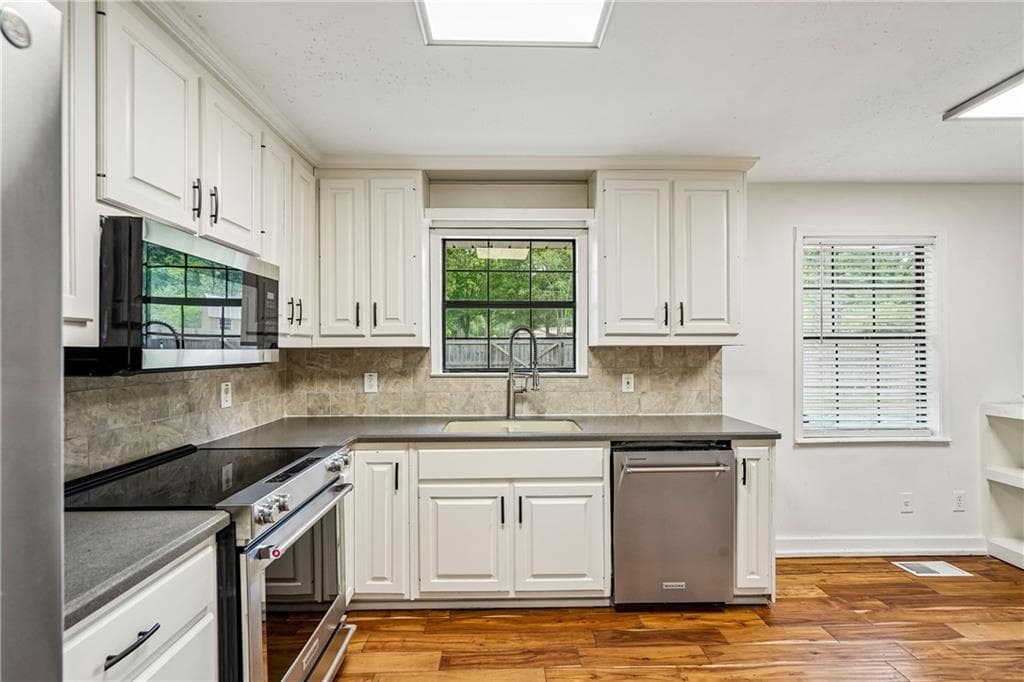 3 bedroom, 2 bathroom, 1,520 sq ft single family residence under contract at 85 Hidden Forest Road, Covington, GA 30014 — photo 4