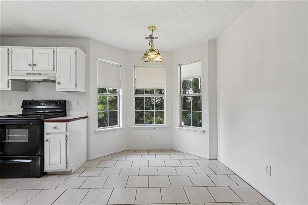 3 bedroom, 3 bathroom, 1,336 sq ft single family residence for sale at 4031 Robin Circle, Atlanta, GA 30349 — photo 10