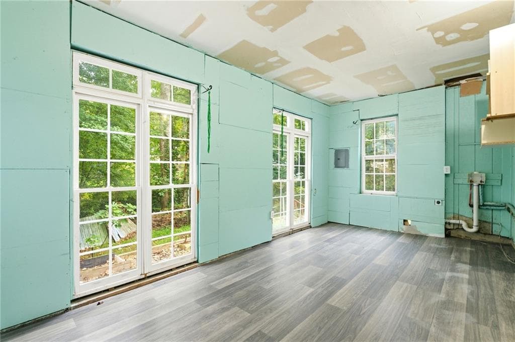 5 bedroom, 3 bathroom, 2,540 sq ft single family residence for sale at 5280 Nathan Drive, Lilburn, GA 30047 — photo 5