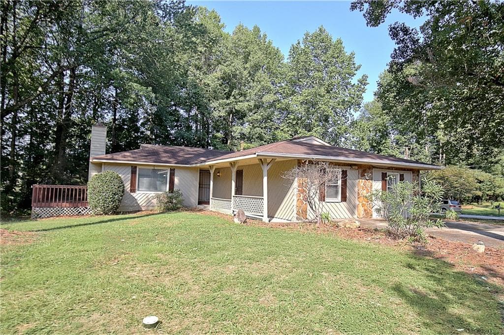 4 bedroom, 2 bathroom, 2,024 sq ft single family residence for sale at 6430 Beethoven Circle, Riverdale, GA 30296