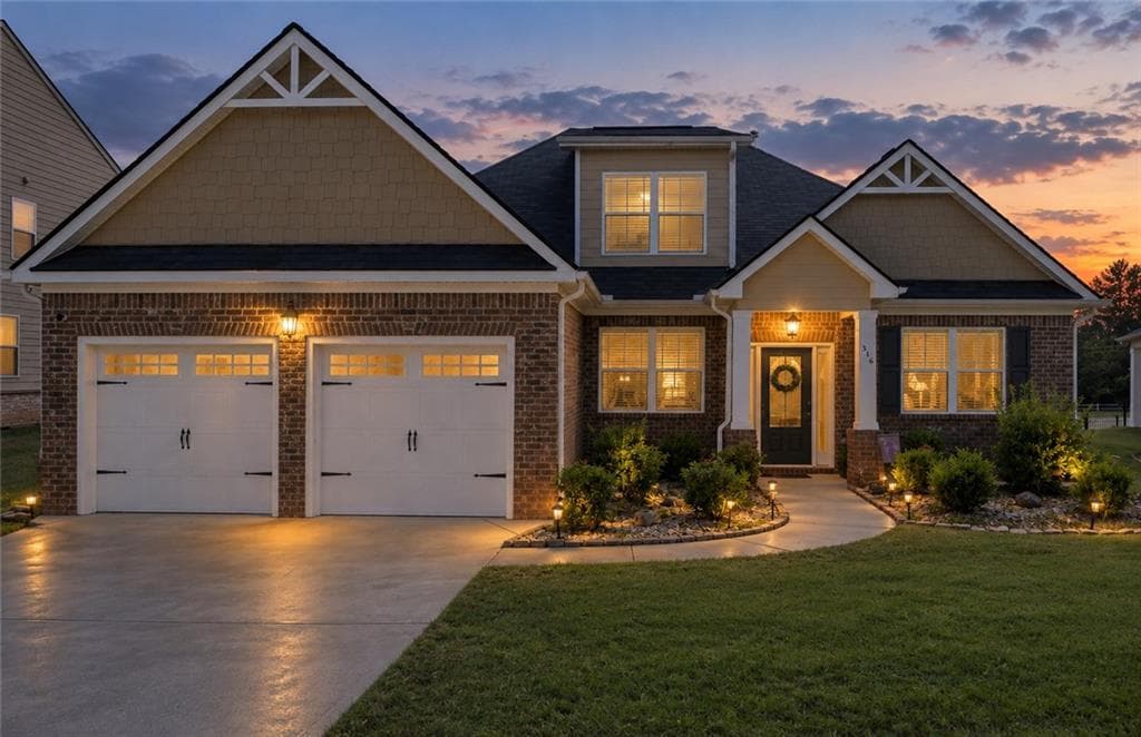 4 bedroom, 3 bathroom, 2,550 sq ft single family residence for sale at 316 Conley Avenue, Hampton, GA 30228 — photo 2