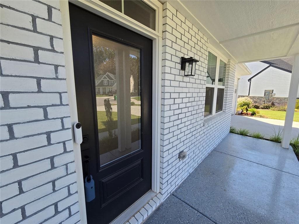 5 bedroom, 3 bathroom, 3,155 sq ft single family residence for rent at 121 Linden Court, Braselton, GA 30517 for $2,600 a month — photo 2