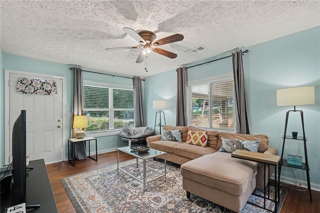 2 bedroom, 2 bathroom, 1,014 sq ft single family residence for sale at 1764 Hollyhock Terrace, Decatur, GA 30032 — photo 2