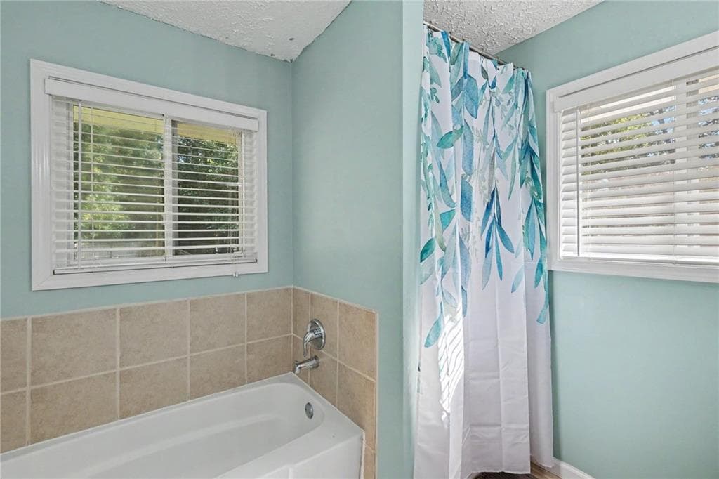 2 bedroom, 2 bathroom, 1,014 sq ft single family residence for sale at 1764 Hollyhock Terrace, Decatur, GA 30032 — photo 6