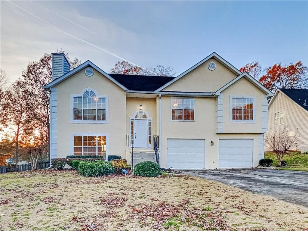 3 bedroom, 3 bathroom, 2,108 sq ft single family residence for rent at 982 Forest Glen, Jonesboro, GA 30238 for $1,900 a month — photo 2