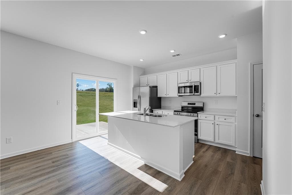 3 bedroom, 3 bathroom, 1,507 sq ft single family residence for sale at 25 Gulfstream Drive, LaGrange, GA 30241 — photo 3