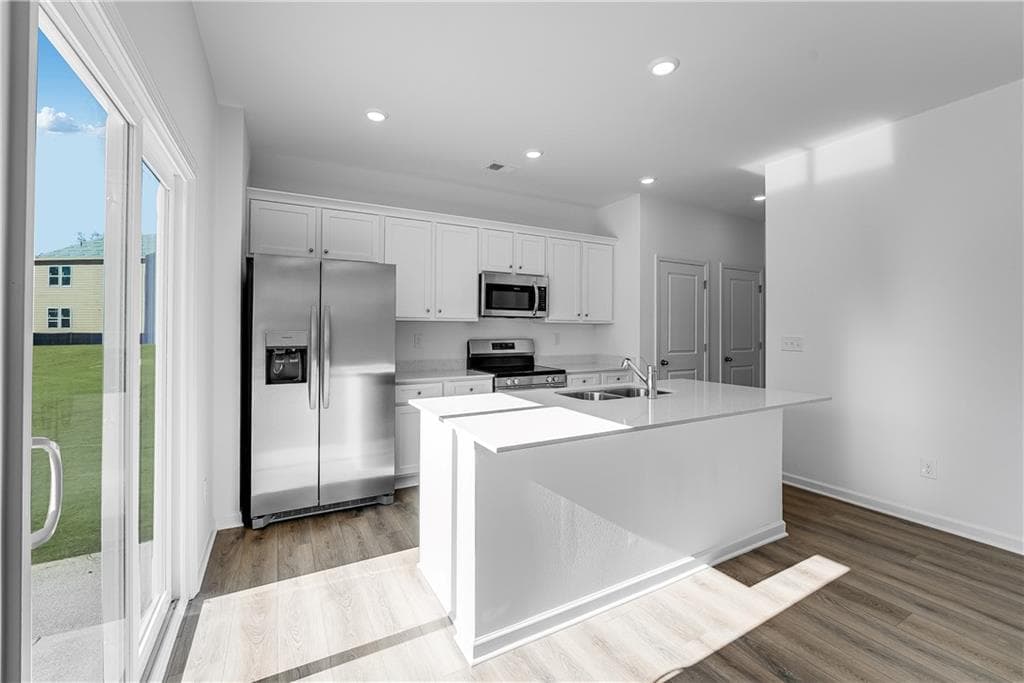 3 bedroom, 3 bathroom, 1,507 sq ft single family residence for sale at 25 Gulfstream Drive, LaGrange, GA 30241 — photo 4