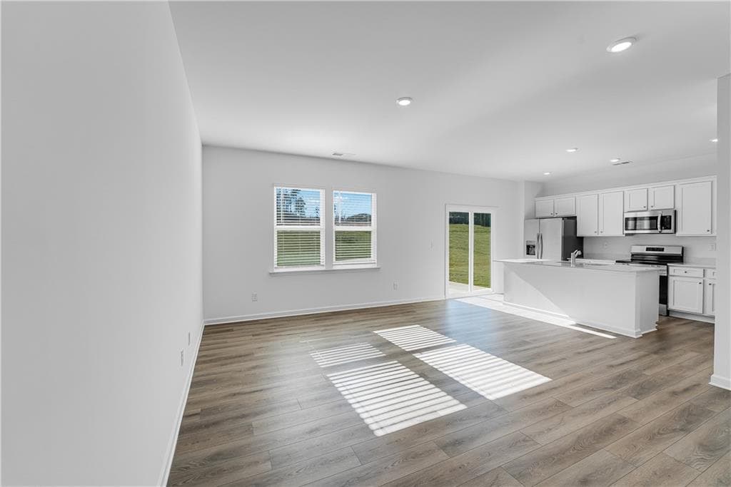 3 bedroom, 3 bathroom, 1,507 sq ft single family residence for sale at 25 Gulfstream Drive, LaGrange, GA 30241 — photo 5