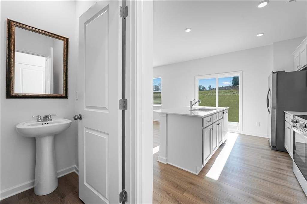 3 bedroom, 3 bathroom, 1,507 sq ft single family residence for sale at 25 Gulfstream Drive, LaGrange, GA 30241 — photo 6