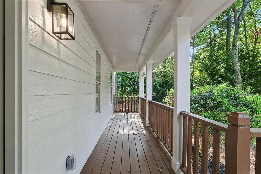 4 bedroom, 3 bathroom, 3,324 sq ft single family residence under contract at 3150 Skyler Court, Douglasville, GA 30135 — photo 2