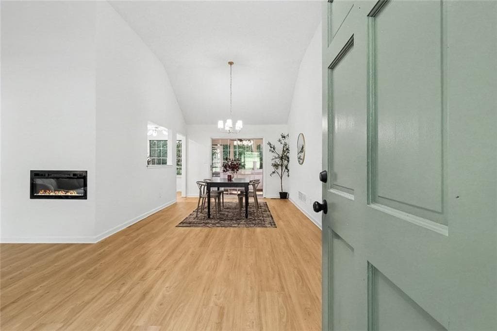 4 bedroom, 3 bathroom, 3,324 sq ft single family residence under contract at 3150 Skyler Court, Douglasville, GA 30135 — photo 4