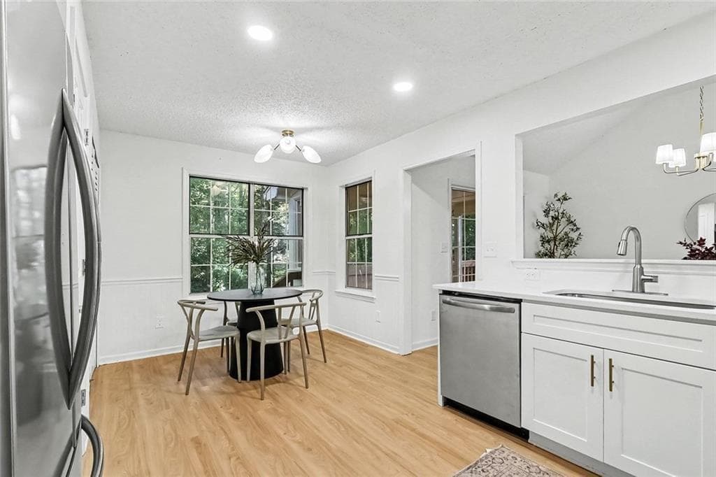 4 bedroom, 3 bathroom, 3,324 sq ft single family residence under contract at 3150 Skyler Court, Douglasville, GA 30135 — photo 7