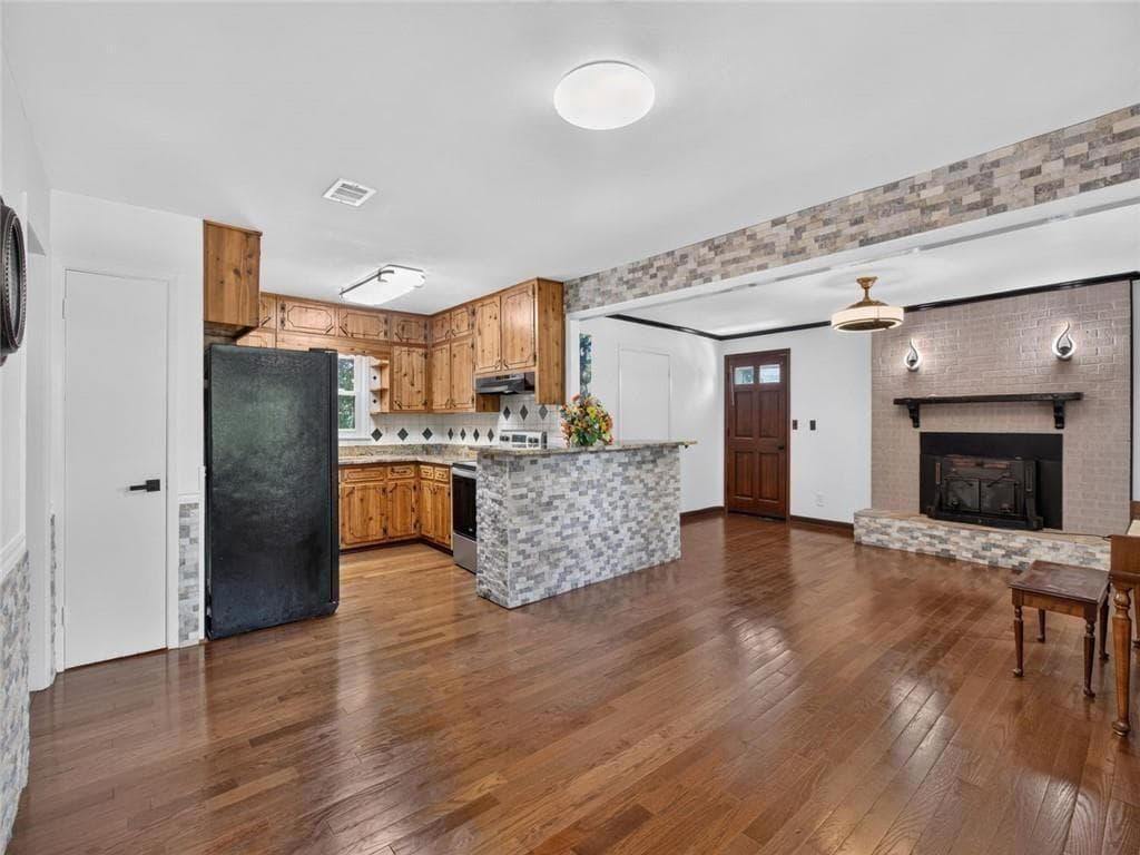 3 bedroom, 2 bathroom, 1,620 sq ft single family residence for sale at 797 E Morningside Drive, Lawrenceville, GA 30043 — photo 10