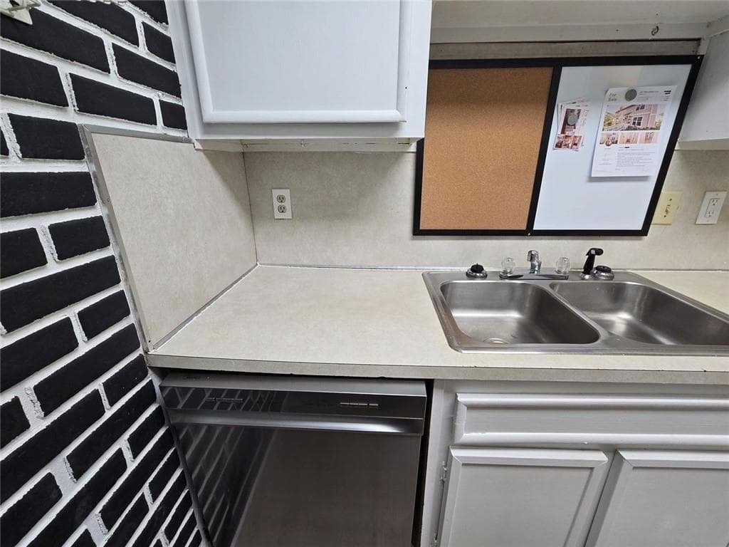 2 bedroom, 3 bathroom, 1,488 sq ft condominium for sale at 1297 Tree Creek Court, Clarkston, GA 30021 — photo 4
