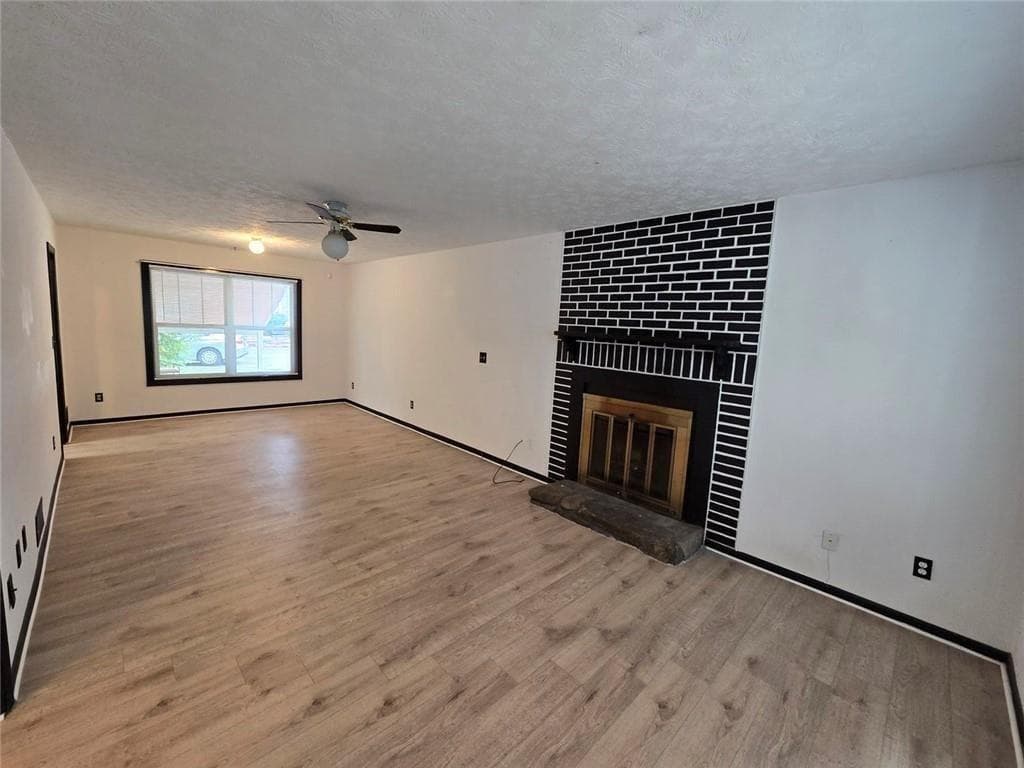 2 bedroom, 3 bathroom, 1,488 sq ft condominium for sale at 1297 Tree Creek Court, Clarkston, GA 30021 — photo 5