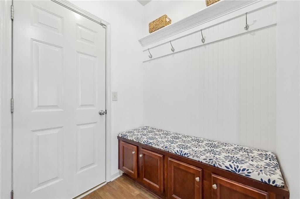 4 bedroom, 3 bathroom, 2,500 sq ft single family residence for sale at 708 Pineglen Drive, Acworth, GA 30102 — photo 10