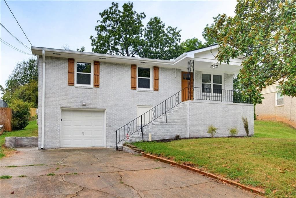 4 bedroom, 2 bathroom, 1,025 sq ft single family residence for sale at 1338 Georgia Avenue, Atlanta, GA 30344 — photo 2