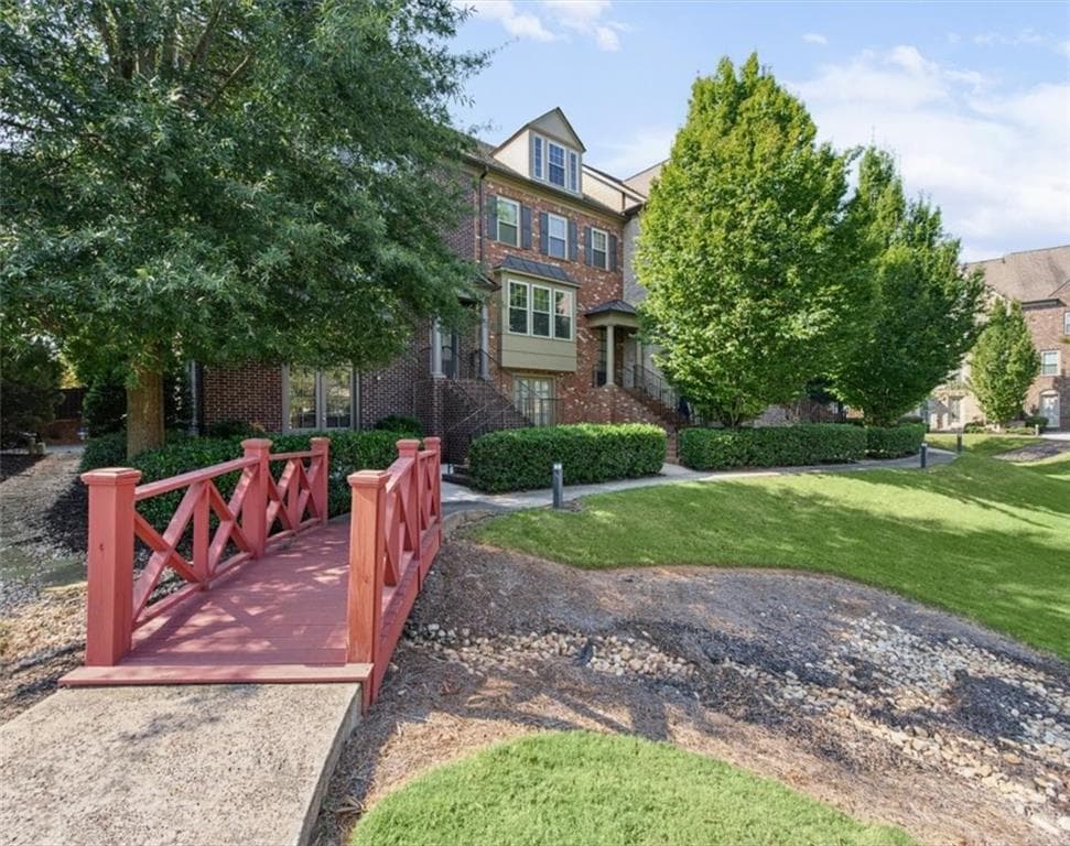 4 bedroom, 4 bathroom, 2,760 sq ft townhouse for sale at 530 Micayne Circle 4, Smyrna, GA 30082 — photo 2