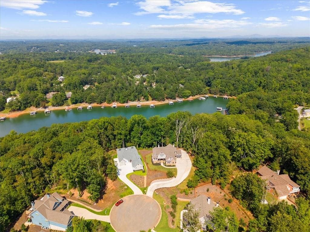 4 bedroom, 5 bathroom, 5,143 sq ft single family residence for sale at 7560 Crestline Drive, Dawsonville, GA 30534 — photo 5