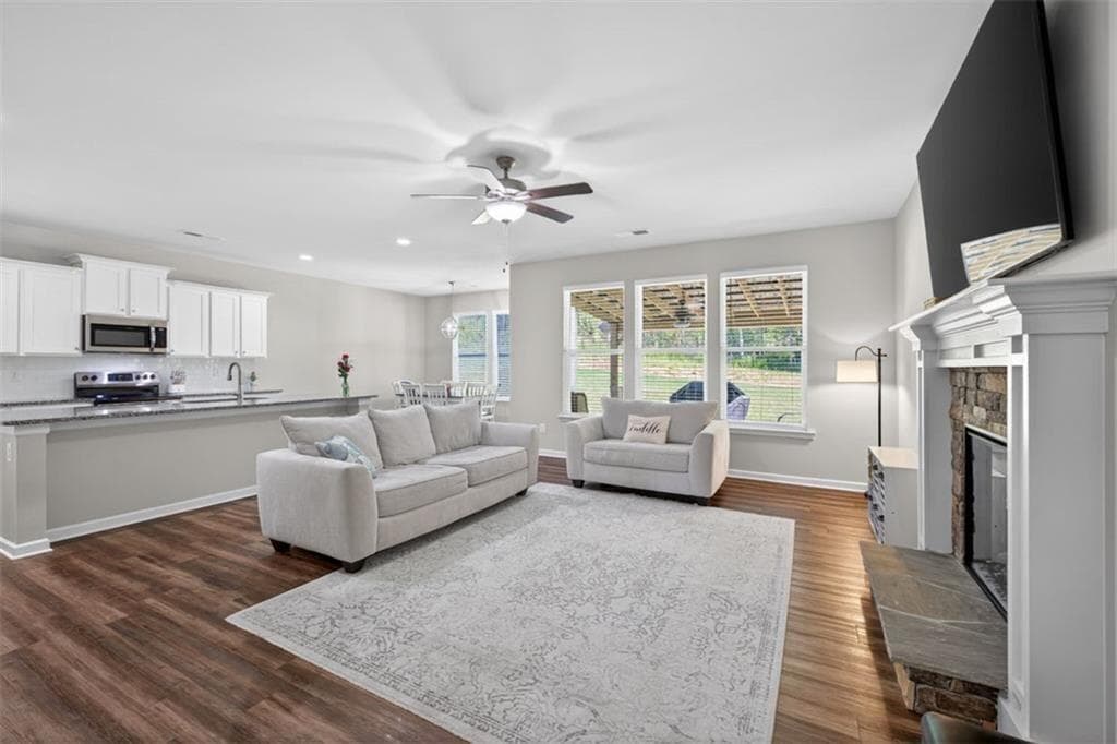 4 bedroom, 3 bathroom, 2,196 sq ft single family residence for sale at 1537 Ridgewood Court, Monroe, GA 30656 — photo 6