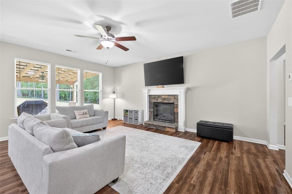 4 bedroom, 3 bathroom, 2,196 sq ft single family residence for sale at 1537 Ridgewood Court, Monroe, GA 30656 — photo 7