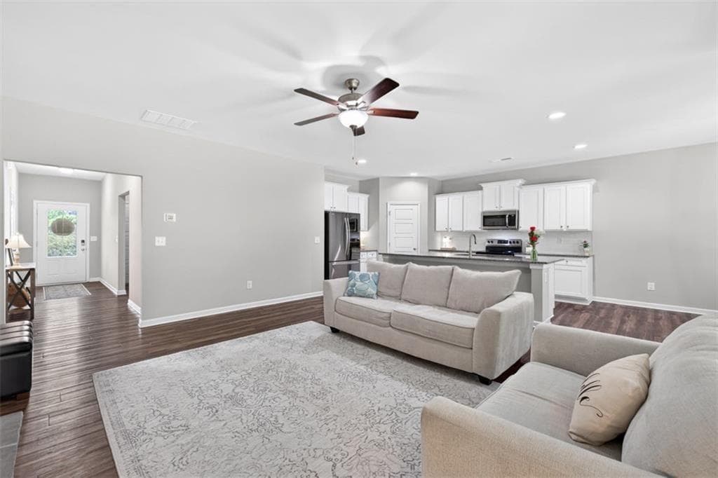 4 bedroom, 3 bathroom, 2,196 sq ft single family residence for sale at 1537 Ridgewood Court, Monroe, GA 30656 — photo 10