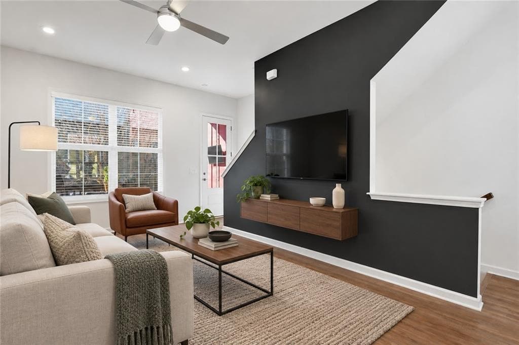2 bedroom, 2 bathroom, 1,168 sq ft townhouse for sale at 179 Color Circle, Atlanta, GA 30317 — photo 7