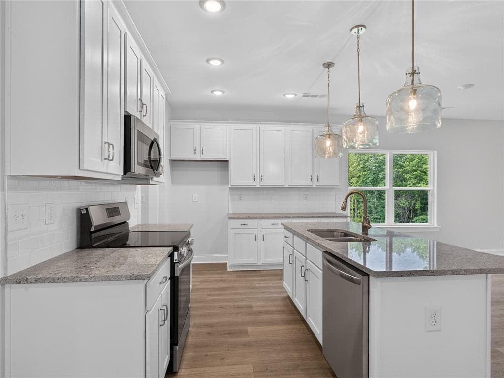 4 bedroom, 3 bathroom, 2,435 sq ft single family residence for sale at 37 Radian Way, Dallas, GA 30132 — photo 9
