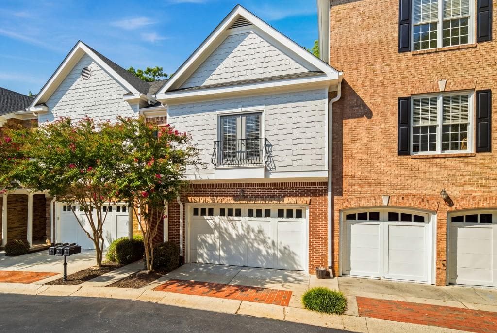 4 bedroom, 4 bathroom, 3,087 sq ft home for sale at 5492 Glenridge Drive 544, Sandy Springs, GA