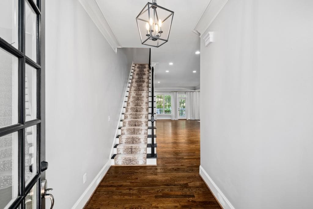 4 bedroom, 4 bathroom, 3,087 sq ft townhouse for sale at 5492 Glenridge Drive 544, Sandy Springs, GA 30342 — photo 3