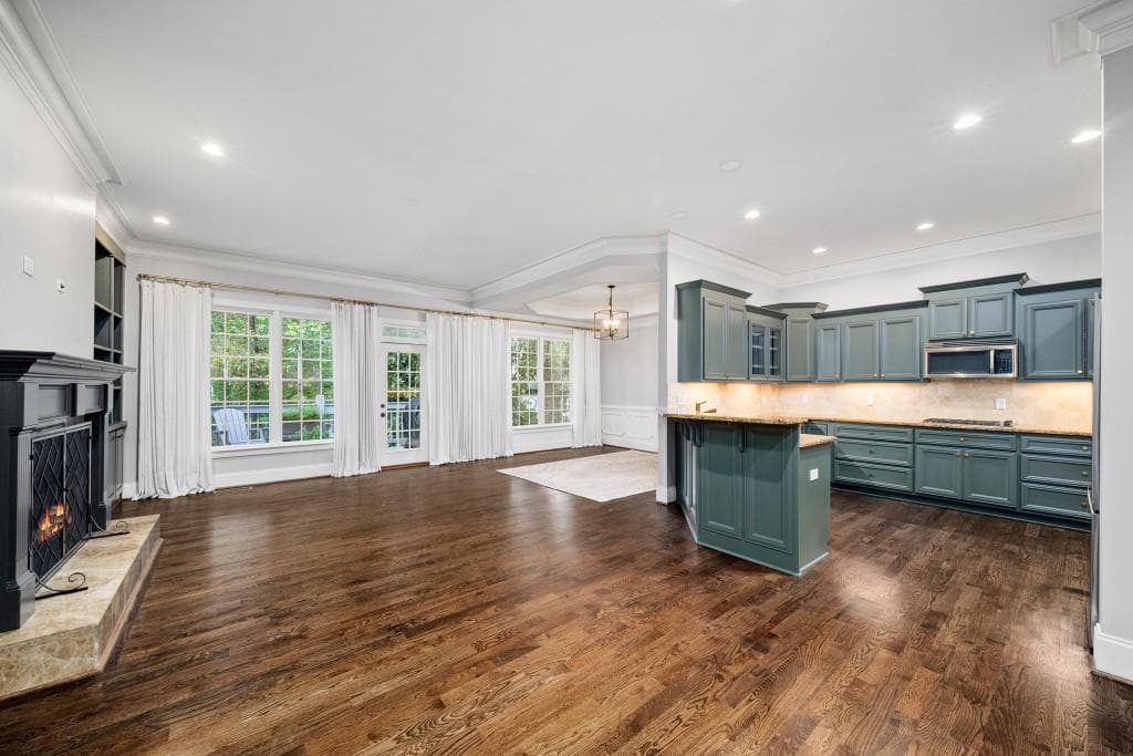 4 bedroom, 4 bathroom, 3,087 sq ft townhouse for sale at 5492 Glenridge Drive 544, Sandy Springs, GA 30342 — photo 7