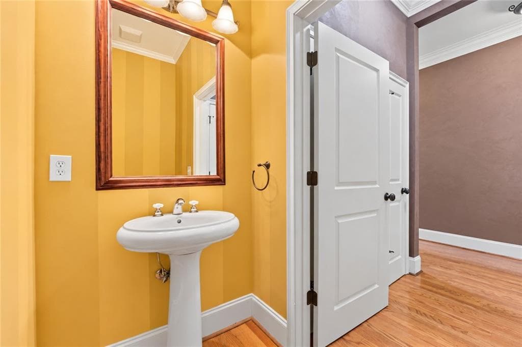 2 bedroom, 3 bathroom, 1,292 sq ft condominium for sale at 11 Perimeter Center 1417, Atlanta, GA 30346 — photo 4