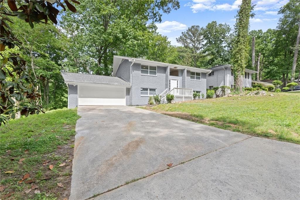 4 bedroom, 2 bathroom, 2,262 sq ft single family residence for rent at 495 Larchmont Circle, Atlanta, GA 30318 for $2,800 a month — photo 1 of 41