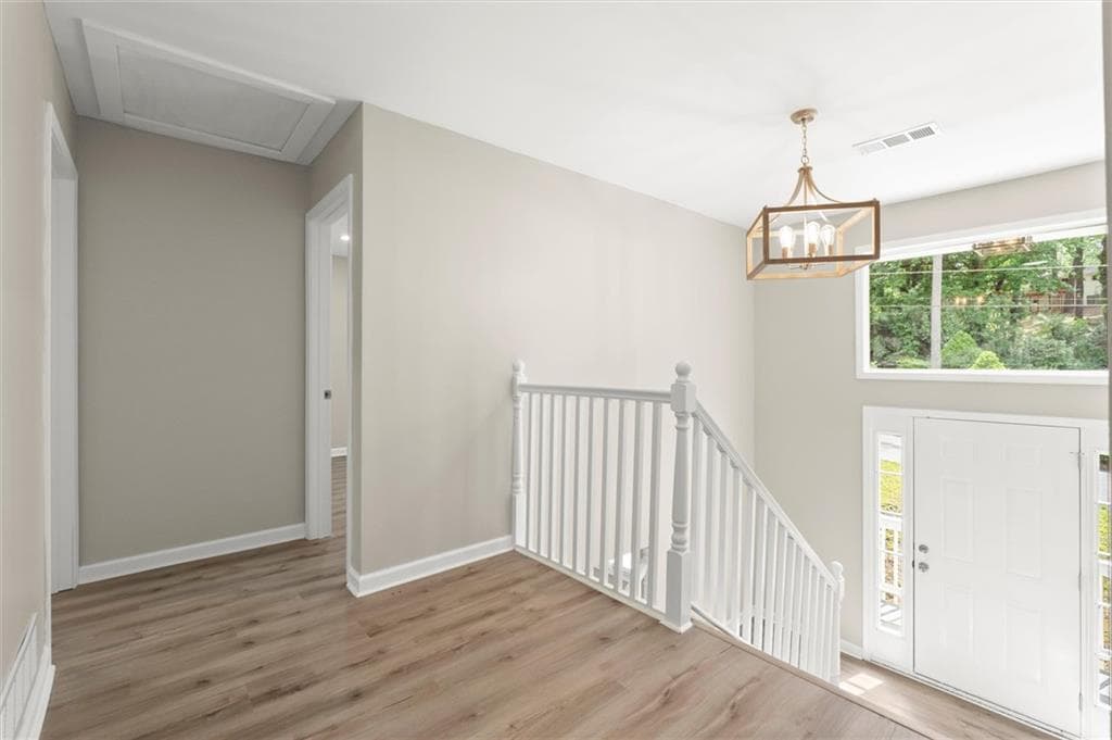 4 bedroom, 2 bathroom, 2,262 sq ft single family residence for rent at 495 Larchmont Circle, Atlanta, GA 30318 for $2,800 a month — photo 9