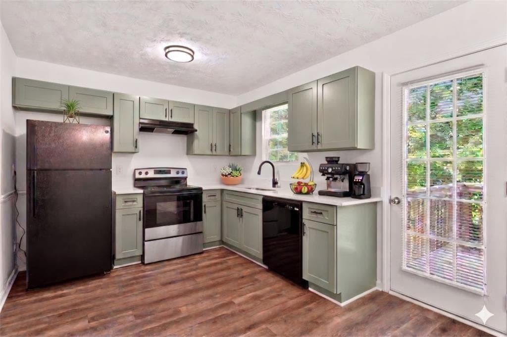 5 bedroom, 4 bathroom, 2,242 sq ft single family residence for sale at 1424 Steam Engine Way, Conyers, GA 30013 — photo 3