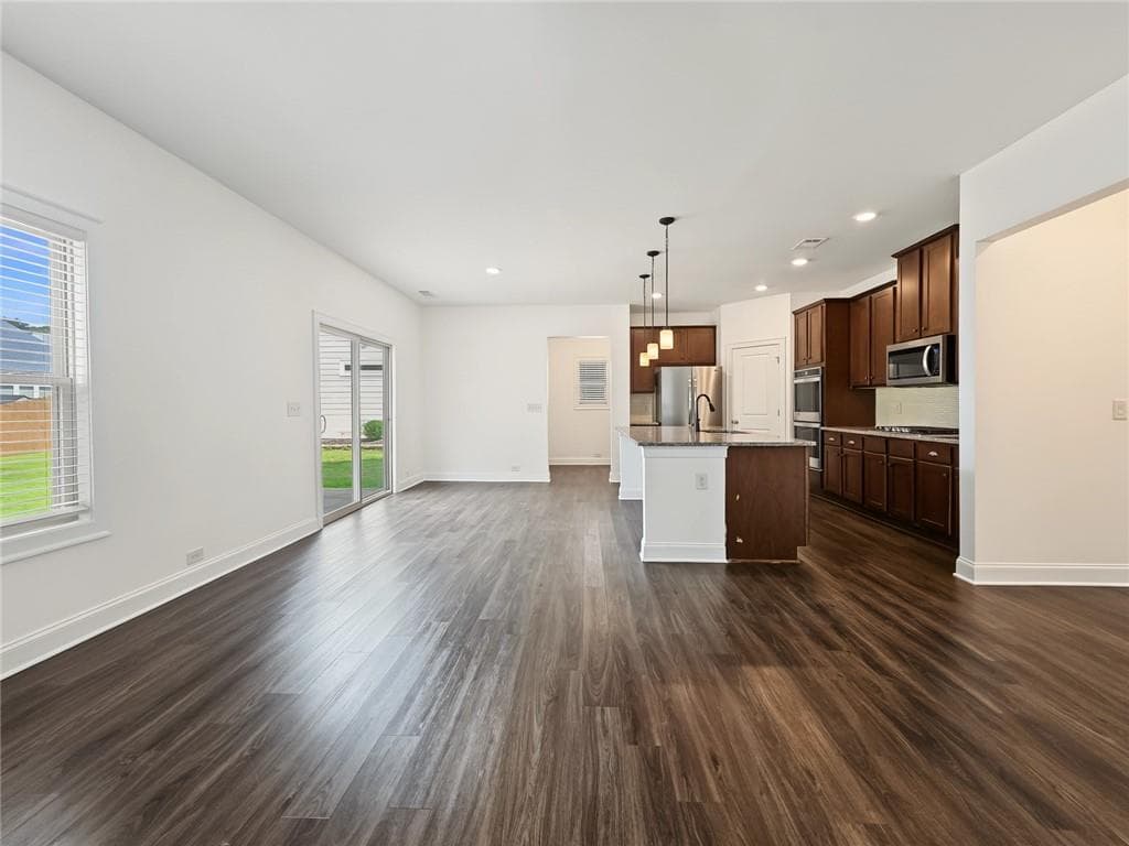4 bedroom, 3 bathroom, 2,386 sq ft single family residence for sale at 1118 Hibiscus Way, Mableton, GA 30126 — photo 8