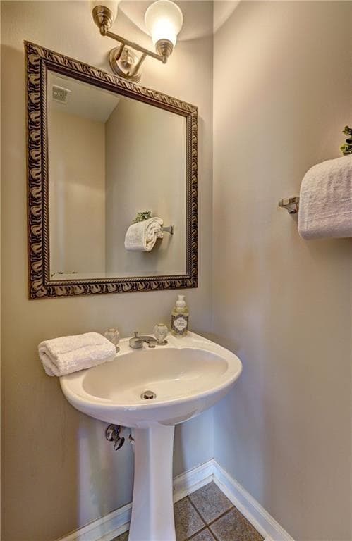 4 bedroom, 3 bathroom, 2,174 sq ft single family residence for sale at 7140 Collingsworth Place, Cumming, GA 30041 — photo 8