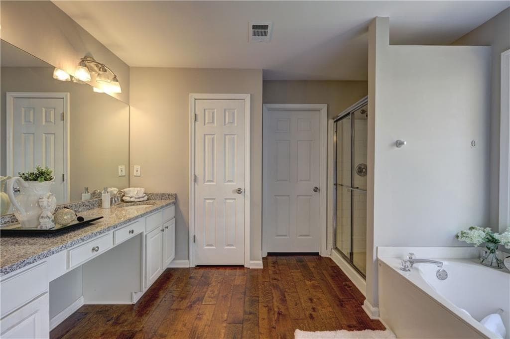 4 bedroom, 3 bathroom, 2,174 sq ft single family residence for sale at 7140 Collingsworth Place, Cumming, GA 30041 — photo 10