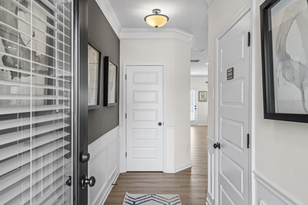 3 bedroom, 3 bathroom, 1,725 sq ft townhouse for sale at 1024 Stiles Circle 13, Cartersville, GA 30120 — photo 2