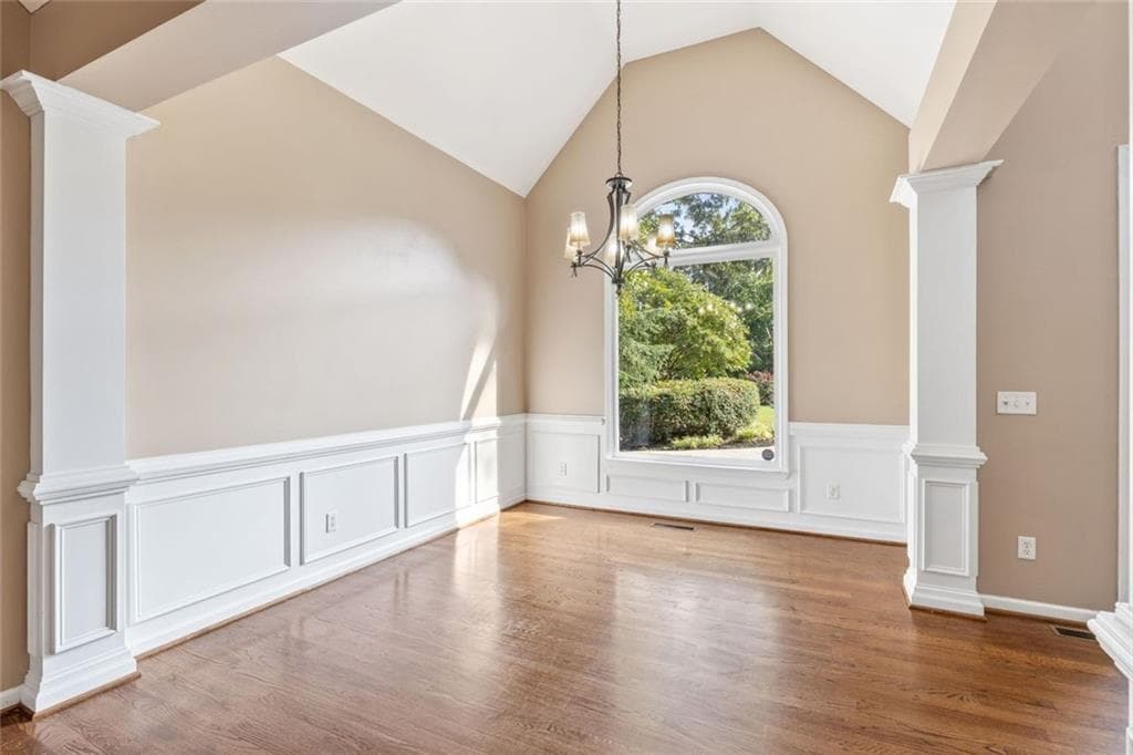 5 bedroom, 4 bathroom, 4,432 sq ft single family residence for sale at 395 Amberbrook Circle, Grayson, GA 30017 — photo 5
