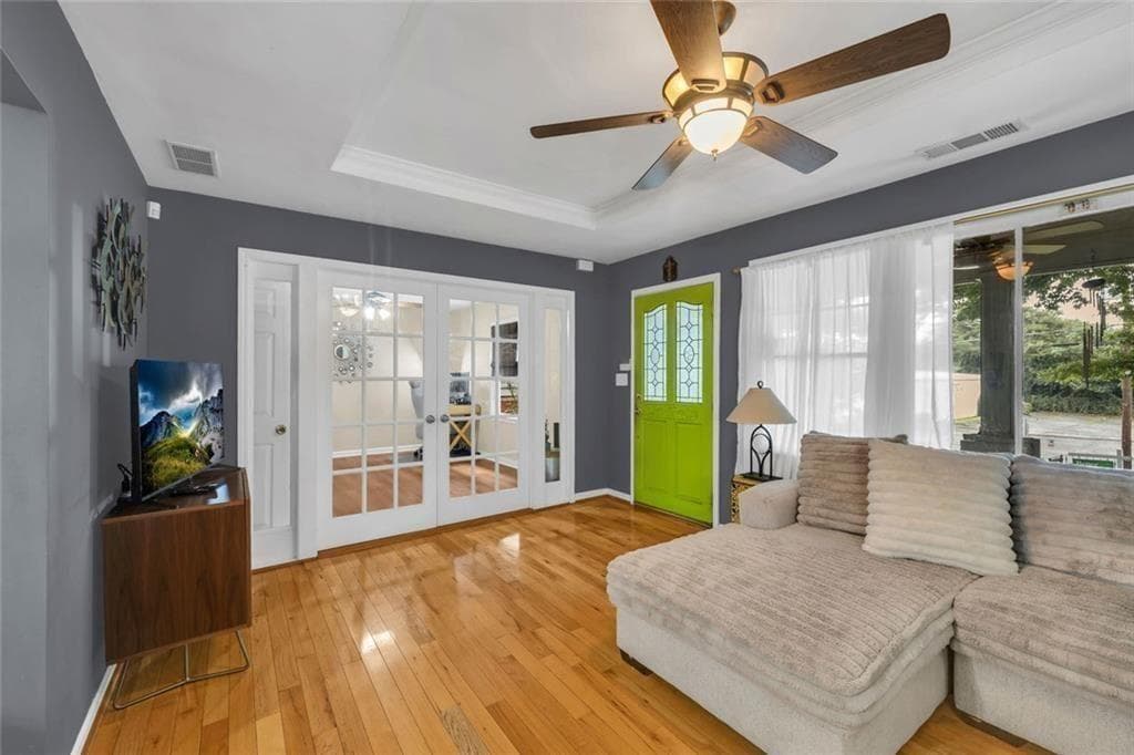 3 bedroom, 2 bathroom, 1,652 sq ft single family residence for sale at 276 Logan Street, Atlanta, GA 30312 — photo 9