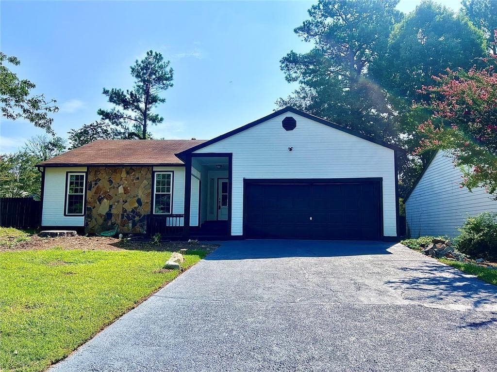 3 bedroom, 2 bathroom, 1,453 sq ft single family residence for sale at 2034 Corners Circle, Lithonia, GA 30058 — photo 1 of 35