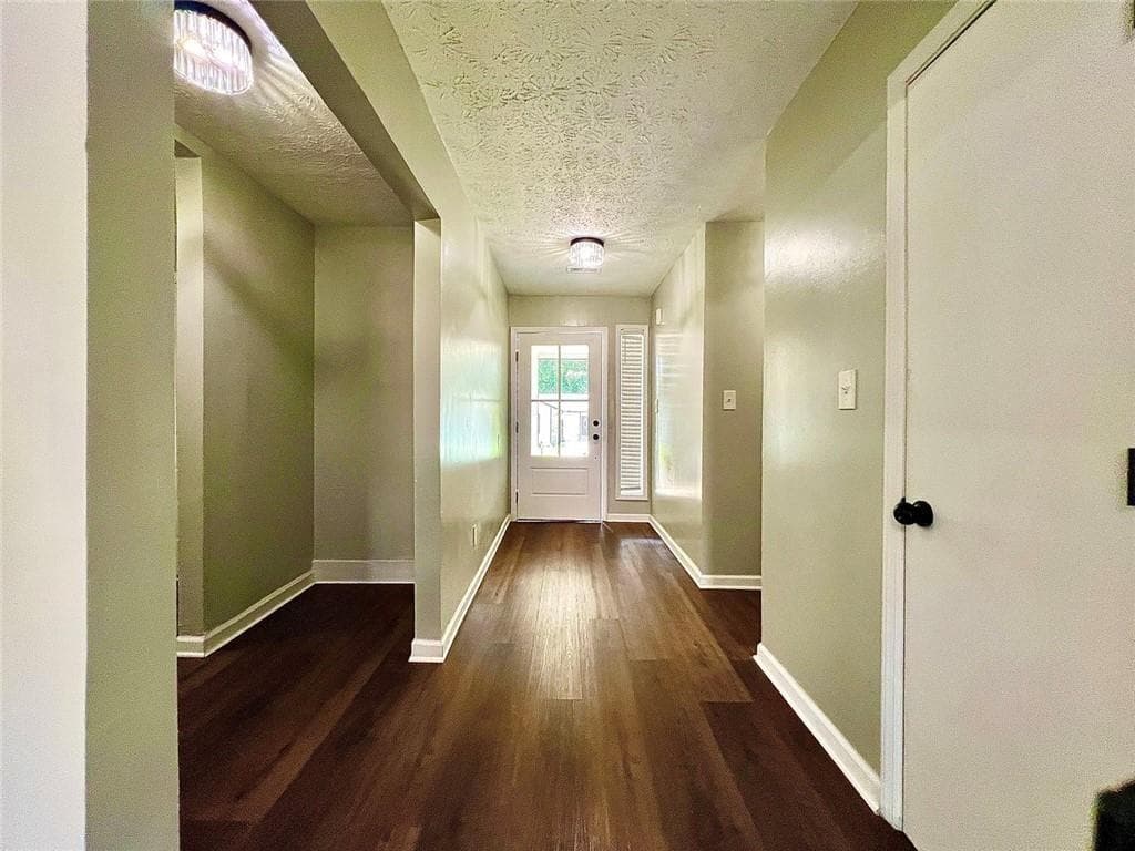 3 bedroom, 2 bathroom, 1,453 sq ft single family residence for sale at 2034 Corners Circle, Lithonia, GA 30058 — photo 5