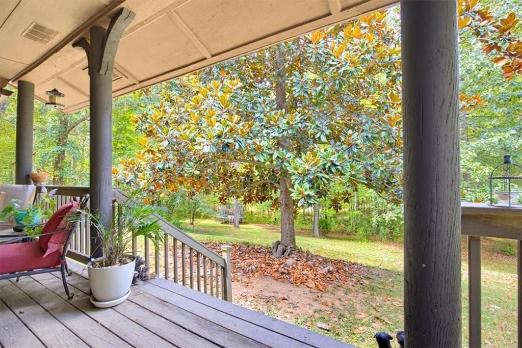 3 bedroom, 1 bathroom, 1,350 sq ft single family residence for sale at 39 Holly Drive, Cartersville, GA 30121 — photo 8