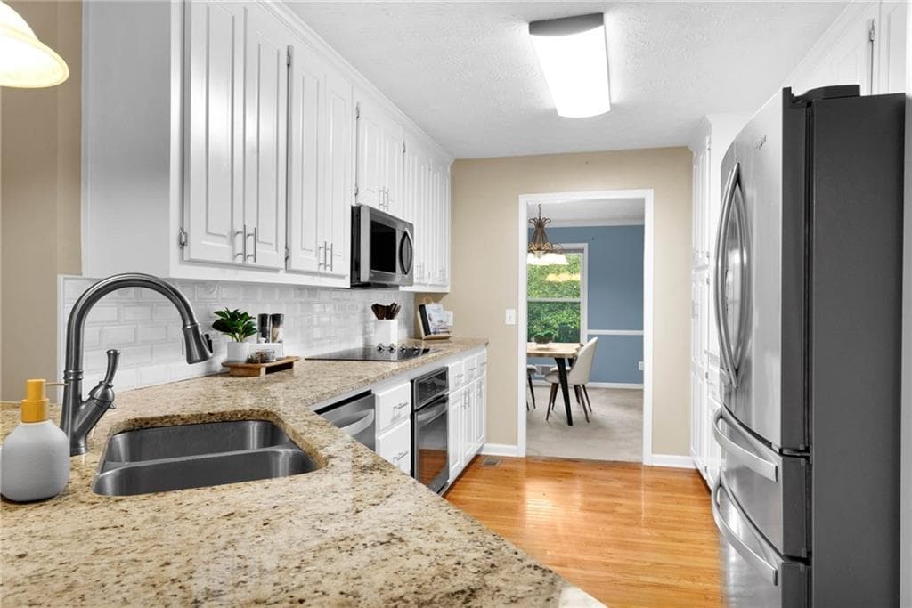 4 bedroom, 4 bathroom, 3,623 sq ft single family residence for sale at 208 Marvin Land Lane, Canton, GA 30115 — photo 8